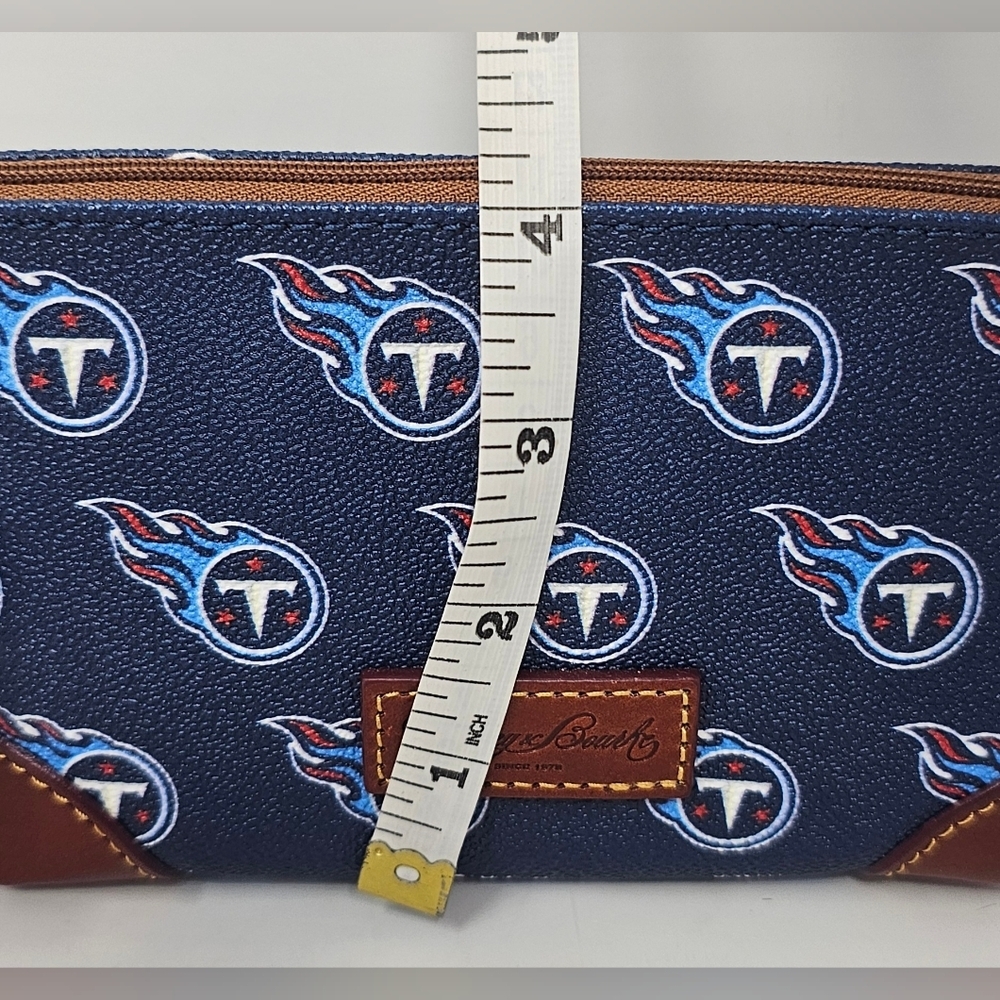 Dooney & Bourke Tennessee Titans Cosmetic Bag Zippered Pouch 6.5 X 4 X 2 NWT - Picture 11 of 11